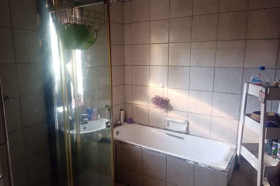 2 Bedroom Property for Sale in Gansbaai Central Western Cape